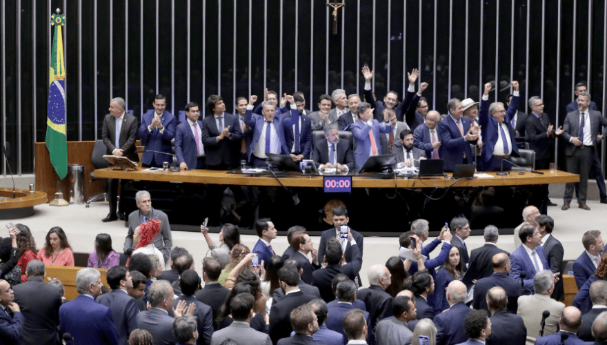 CÂMARA DOS DEPUTADOS APROVOU UM DOS PROJETOS DE REGULAMENTAÇÃO DA REFORMA TRIBUTÁRIA