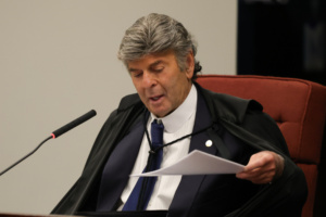 Confederação contesta lei que alterou regime do lucro presumido 