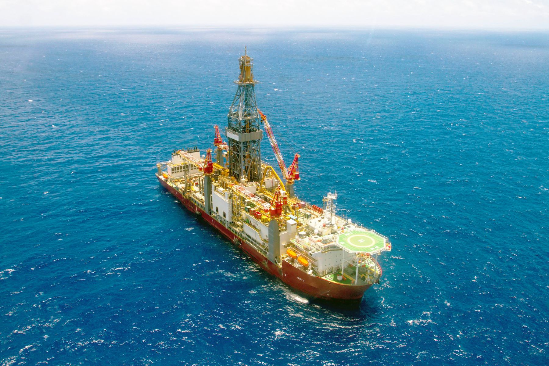 Abep vai ao STF contra cobrança de IE sobre exportações de petróleo bruto
