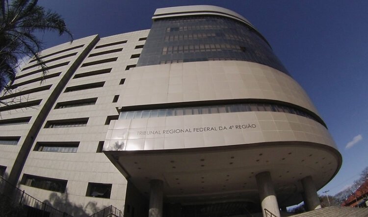 TRF-4 vai julgar IRDR sobre adicional de 10% no IRPJ e CSLL da Lei Complementar nº 224/2025