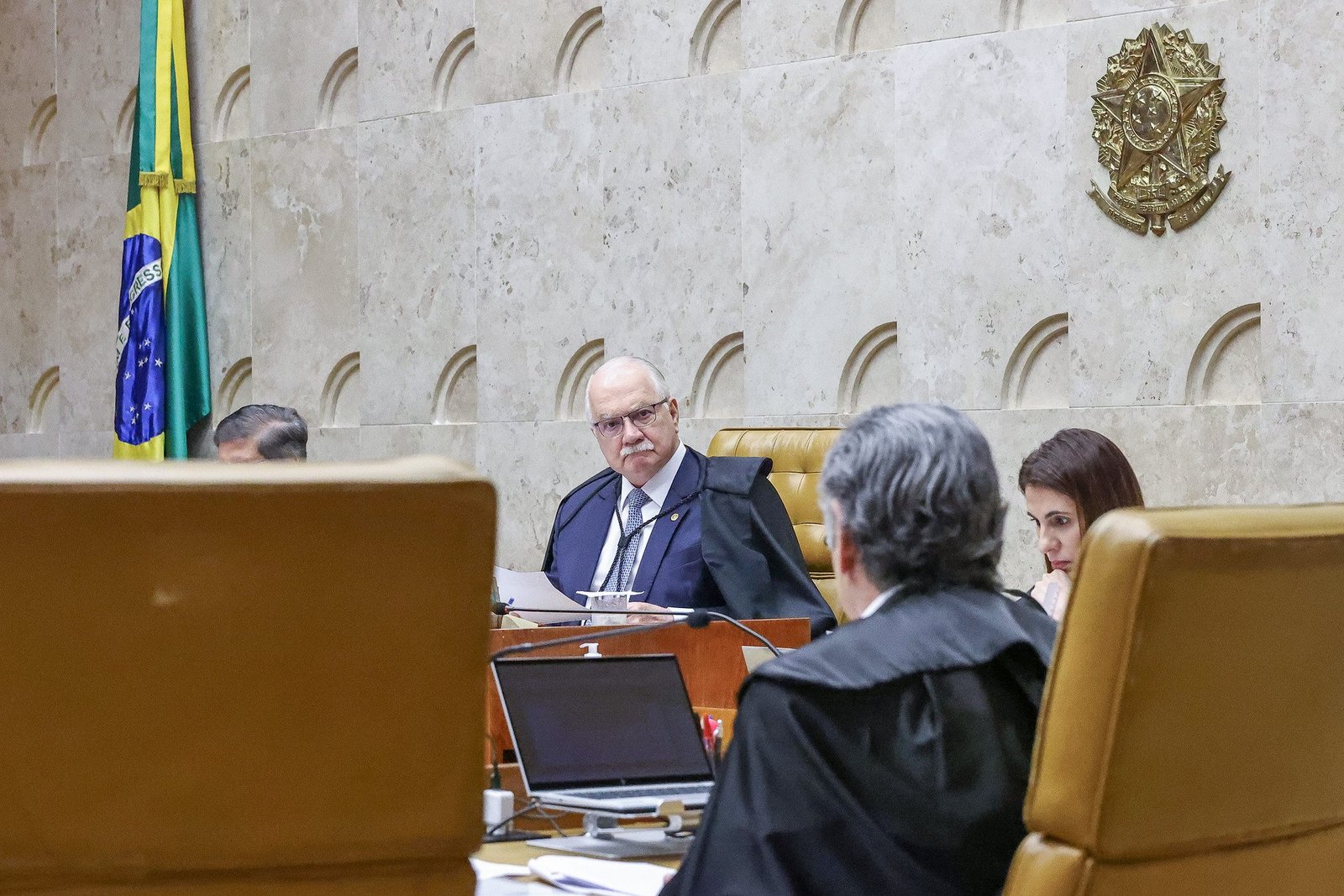 Fazenda quer suspensão nacional de processos sobre exclusão do ISS do PIS/Cofins
