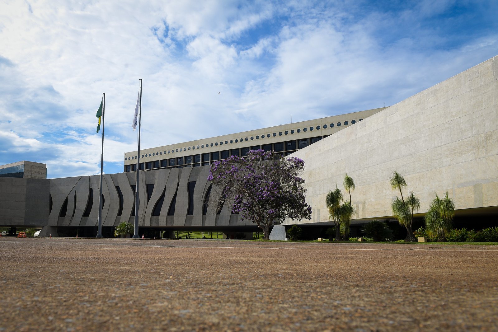 STJ nega dedução de juros sobre capital próprio da base de PIS/Cofins