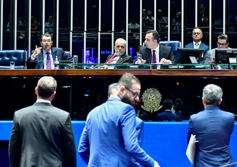 Reforma tributária: Estados se dividem sobre incidência de IBS e CBS na base do ICMS e ISS em 2026 e acendem alerta de nova “tese do século”